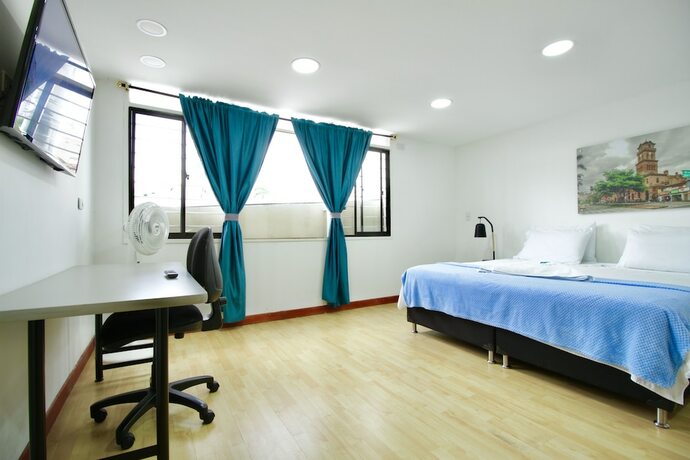 Imagen de la habitación del Hotel Poblado Park Guest House. Foto 14