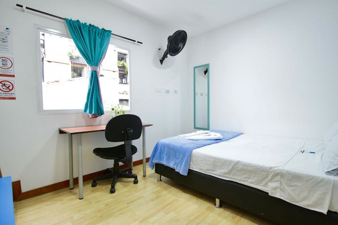 Imagen de la habitación del Hotel Poblado Park Guest House. Foto 15