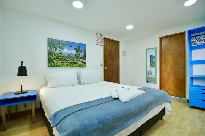 Imagen de la habitación del Hotel Poblado Park Guest House. Foto 16