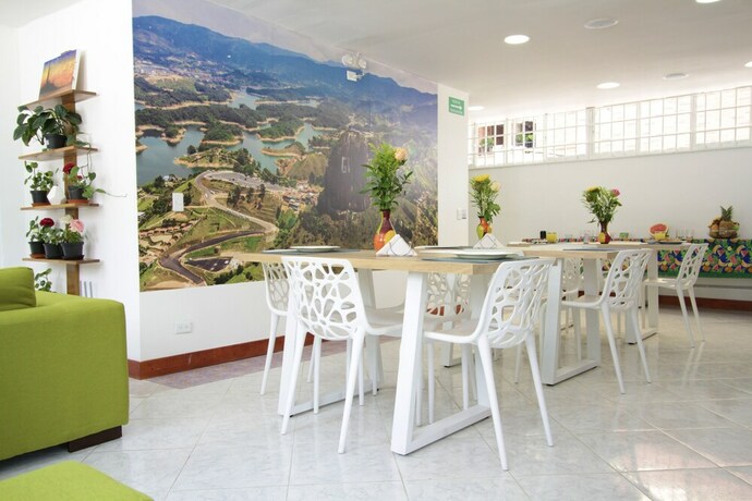 Imagen general del Hotel Poblado Park Guest House. Foto 10