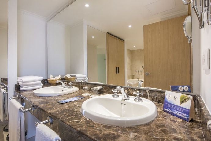 Imagen de la habitación del Hotel Poblado Plaza. Foto 11