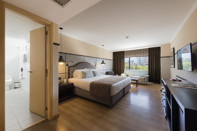 Imagen de la habitación del Hotel Poblado Plaza. Foto 12