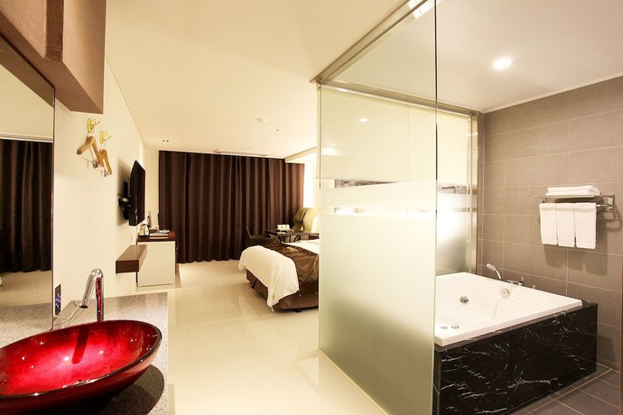 Imagen de la habitación del Hotel Pocheon Commune Motel. Foto 16