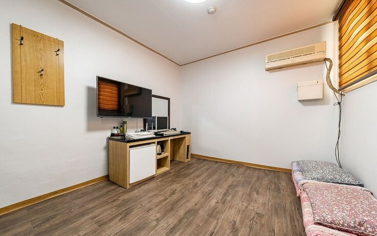 Imagen general del Hotel Pocheon J. Foto 4