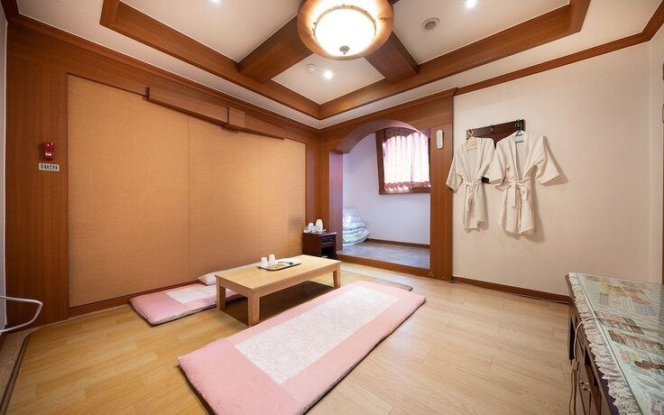 Imagen general del Hotel Pocheon Kingdom. Foto 7