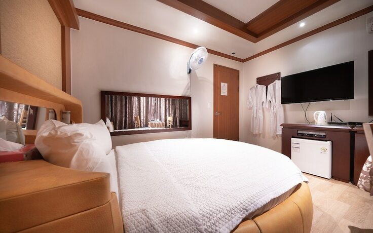 Imagen general del Hotel Pocheon Kingdom. Foto 10