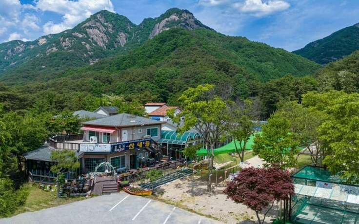Imagen general del Hotel Pocheon Sanjeong Resort. Foto 7