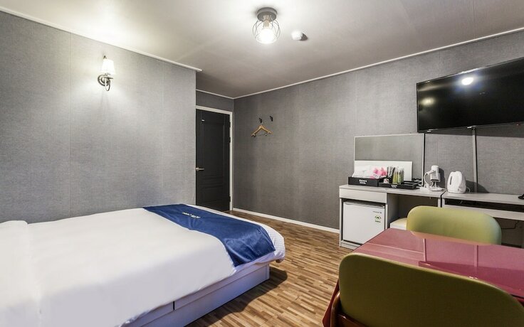 Imagen general del Hotel Pocheon Santorini. Foto 15