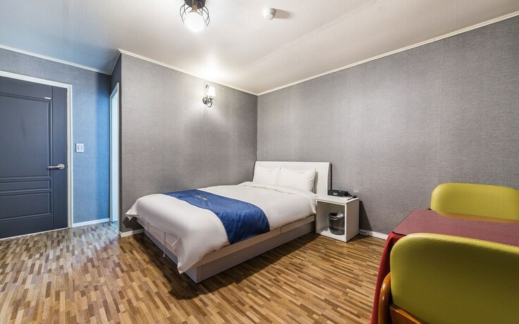 Imagen de la habitación del Hotel Pocheon Santorini. Foto 22