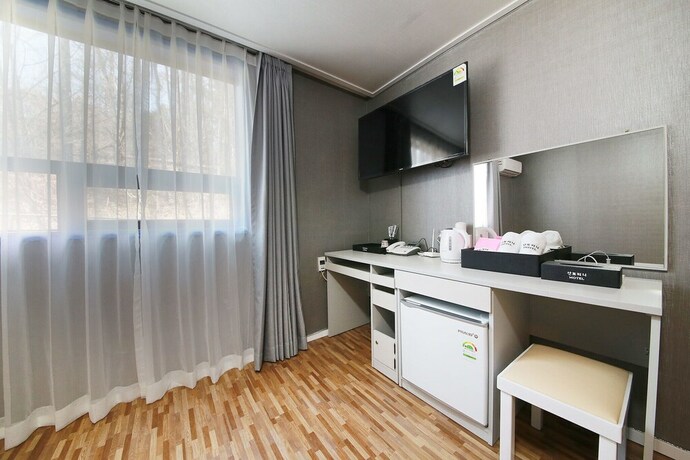 Imagen de la habitación del Hotel Pocheon Santorini. Foto 26