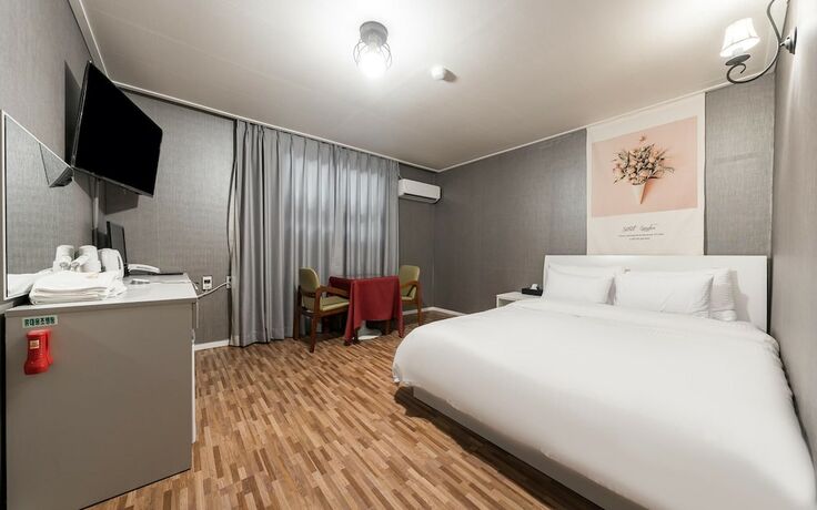 Imagen de la habitación del Hotel Pocheon Santorini. Foto 27