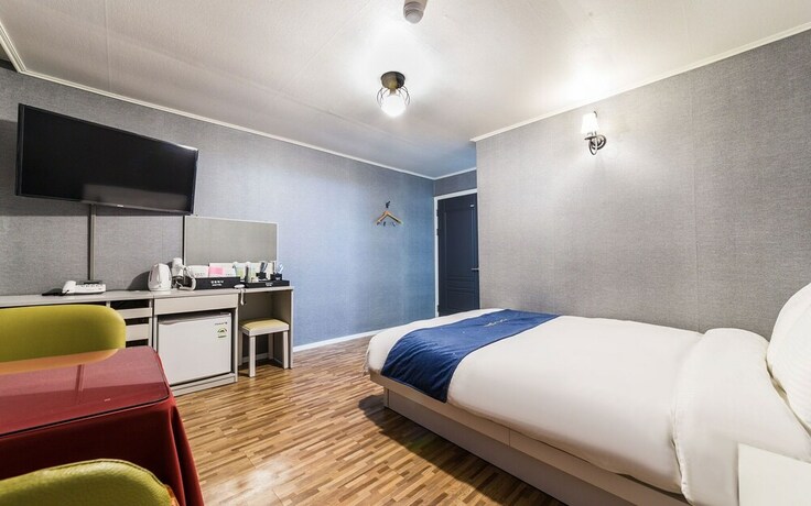 Imagen de la habitación del Hotel Pocheon Santorini. Foto 30