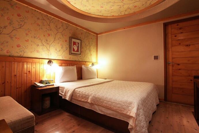 Imagen de la habitación del Hotel Pocheon Supsogui Gungjeon. Foto 18