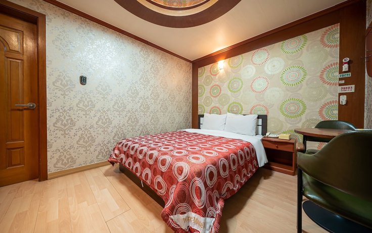 Imagen de la habitación del Hotel Pocheon Wine. Foto 16