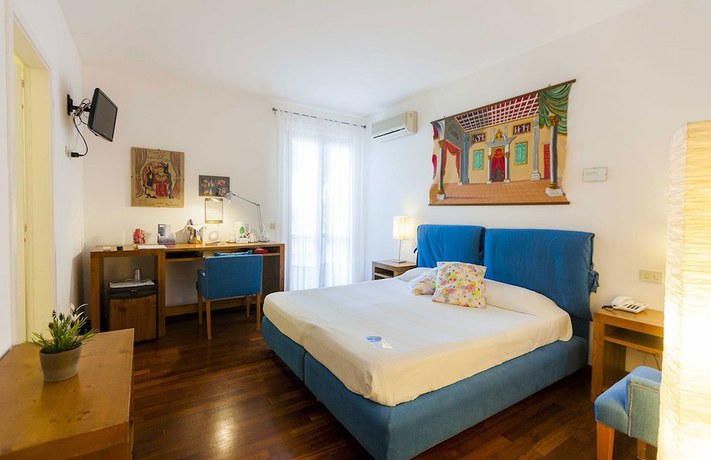 Imagen de la habitación del Hotel Pocho, San Vito Lo Capo. Foto 17