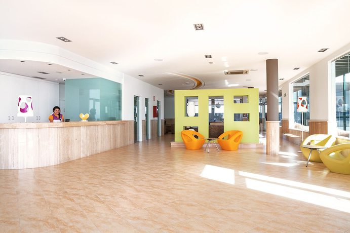 Imagen de los interiores del Hotel Pocillos Playa. Foto 16