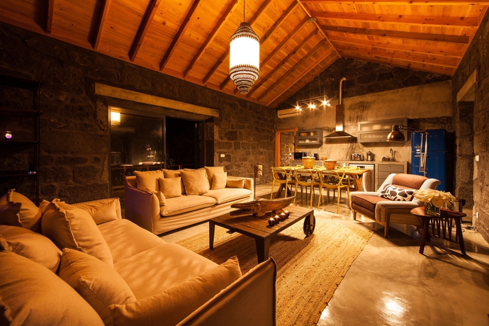 Imagen de los interiores del Hotel Pocinhobay. Foto 16