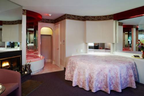 Imagen de la habitación del Hotel Pocono Palace Resort. Foto 13