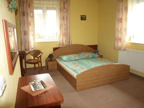Imagen de la habitación del Hotel Pod Dębami. Foto 8
