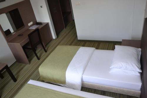Imagen de la habitación del Hotel Pod Dębem. Foto 6