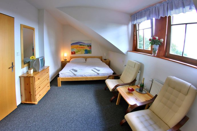 Imagen de la habitación del Hotel Pod &Scaron;ikmou Věž&iacute;. Foto 7