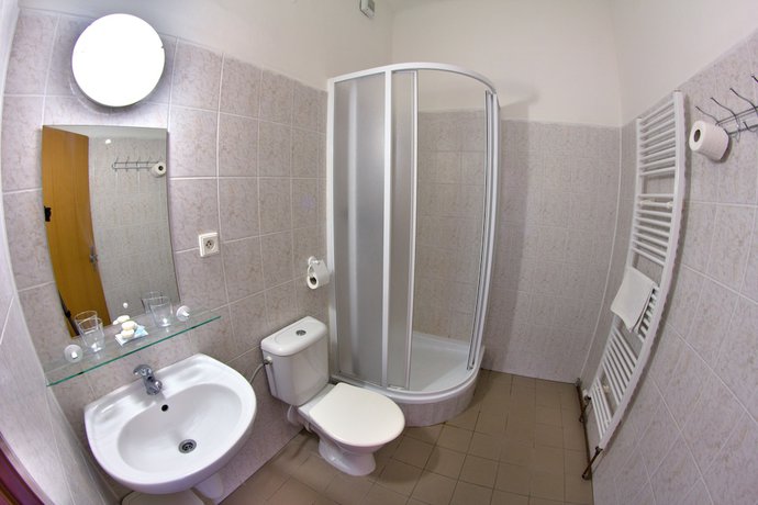Imagen de la habitación del Hotel Pod &Scaron;ikmou Věž&iacute;. Foto 13