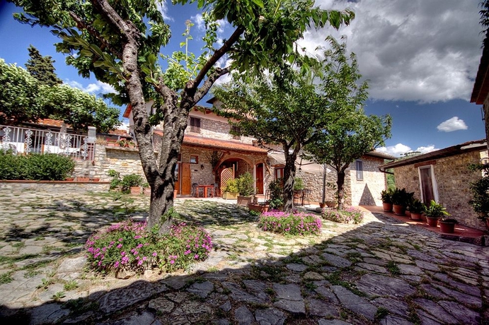 Imagen de los exteriores del Hotel Podere Vignola. Foto 6