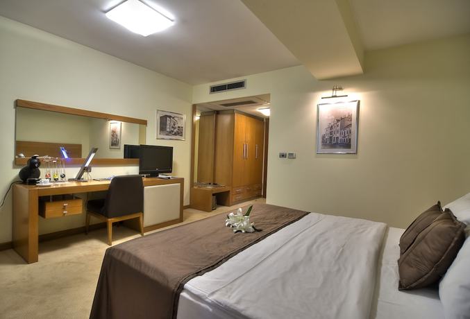 Imagen de la habitación del Hotel Podgorica. Foto 16