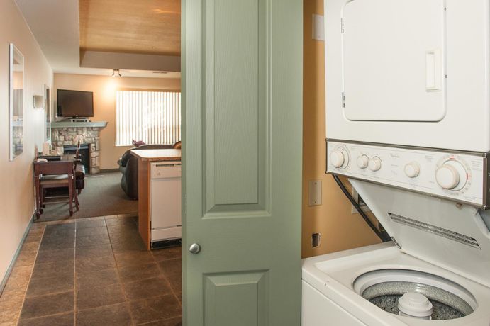 Imagen de los interiores del Hotel Podollan Rez-idence Fort Mcmurray. Foto 11