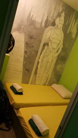 Imagen del bar/restaurante del Hotel Pods The Backpackers Home And Cafe. Foto 3