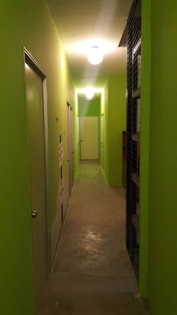 Imagen de los interiores del Hotel Pods The Backpackers Home And Cafe. Foto 18