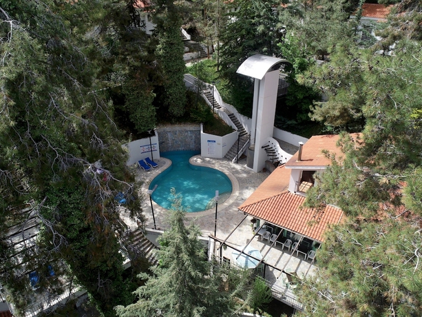 Imagen de la piscina del Hotel Poed Residences. Foto 16