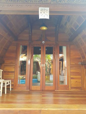 Imagen de la habitación del Hotel Poedja Villa Jimbaran. Foto 12