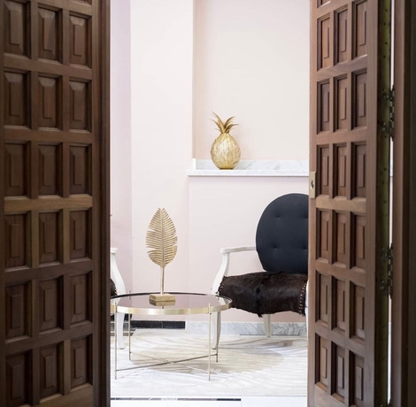 Imagen de los interiores del Hotel Poem Suites. Foto 19