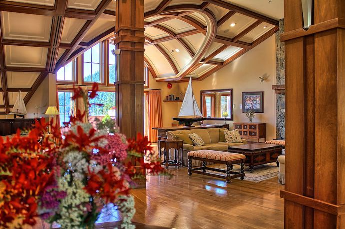 Imagen de los interiores del Hotel Poets Cove Resort and Spa. Foto 19