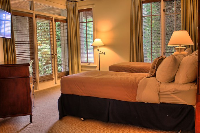 Imagen de la habitación del Hotel Poets Cove Resort and Spa. Foto 12