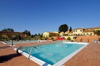 Imagen de la piscina del Hotel Poggio All'agnello – Sport and Active Holidays. Foto 6