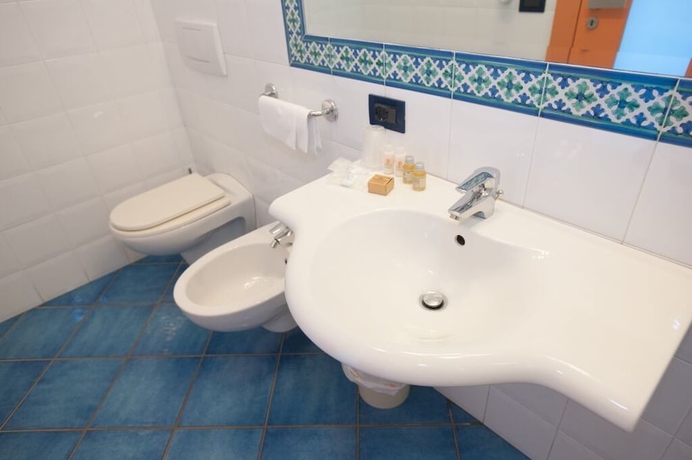Imagen de la habitación del Hotel Poggio Aragosta and Spa. Foto 12