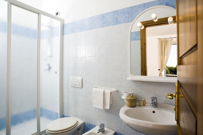 Imagen de la habitación del Hotel Poggio Del Sole, Ischia. Foto 9