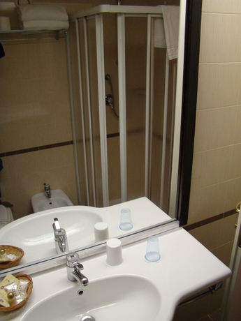 Imagen de la habitación del Hotel Poggio. Foto 4