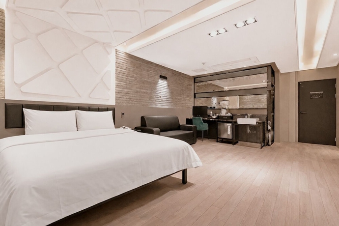 Imagen de la habitación del Hotel Pohang A1Haedo. Foto 13