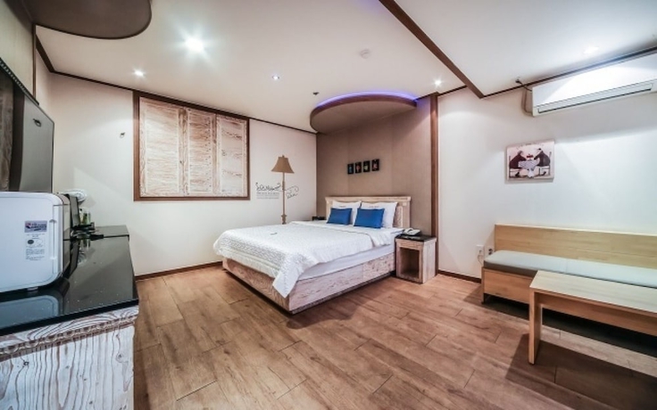Imagen de la habitación del Hotel Pohang EandA. Foto 13