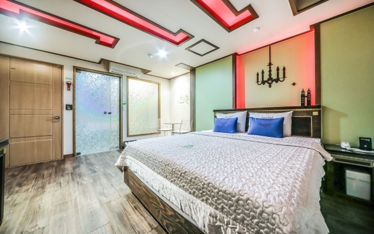 Imagen de la habitación del Hotel Pohang EandA. Foto 14