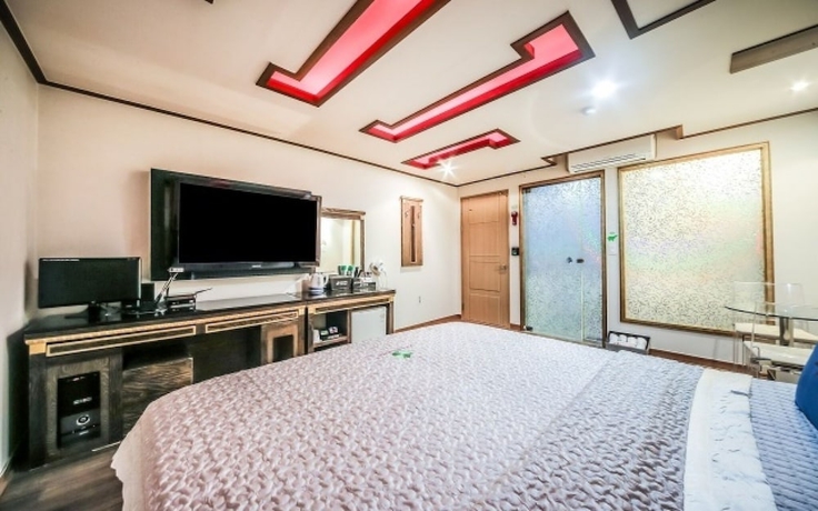 Imagen de la habitación del Hotel Pohang EandA. Foto 16