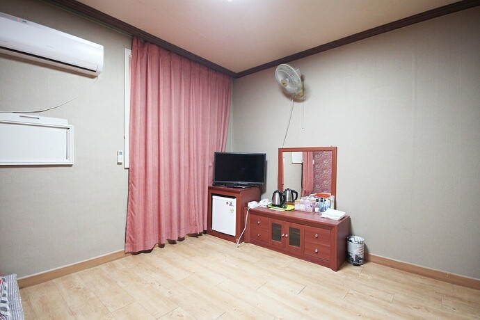 Imagen de la habitación del Hotel Pohang Green. Foto 2