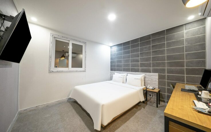 Imagen de la habitación del Hotel Pohang Play. Foto 19