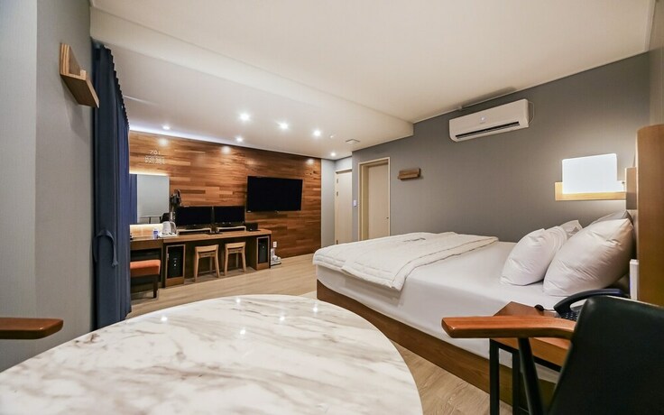 Imagen de la habitación del Hotel Pohang Sangdodong Palace. Foto 17