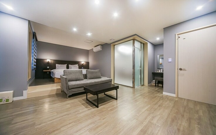 Imagen de la habitación del Hotel Pohang Sangdodong Palace. Foto 32