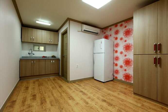 Imagen de la habitación del Hotel Pohang Sunrise. Foto 16