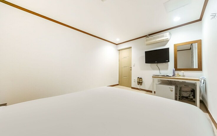 Imagen de la habitación del Hotel Pohang Yeongildae Hotel Lily. Foto 13